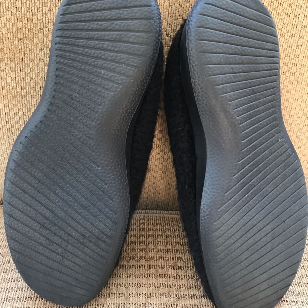 Women’s AllBirds Black Fluff Sherpa Runners Size 9 - Picture 5 of 9